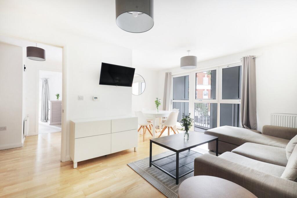 Main image of property: Wellesley Terrace, 
Hackney, N1