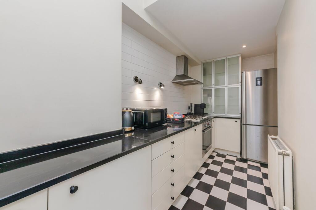 Apartment in Brighton - More