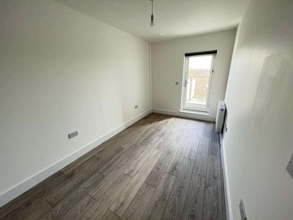 Apartment in Southampton - View 5