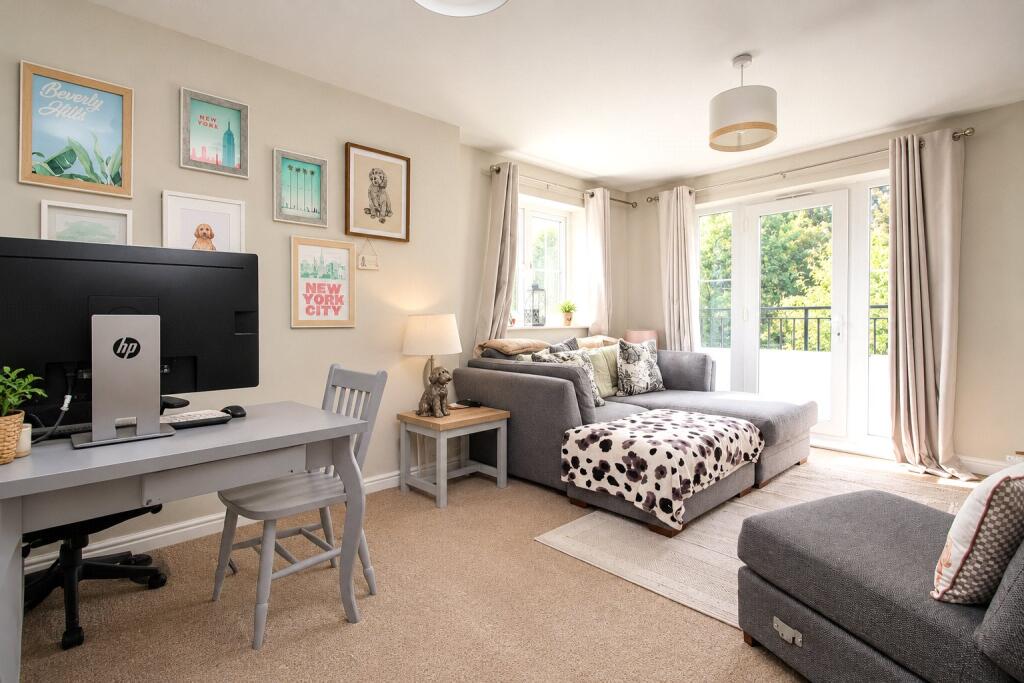 Apartment in East Hampshire, Alton - View 4