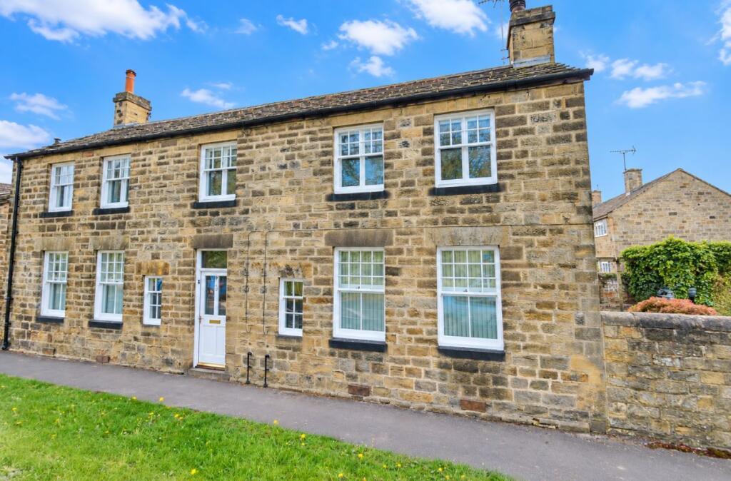 Main image of property: 40 Harrogate Road, Harewood, Leeds, LS17 9LH