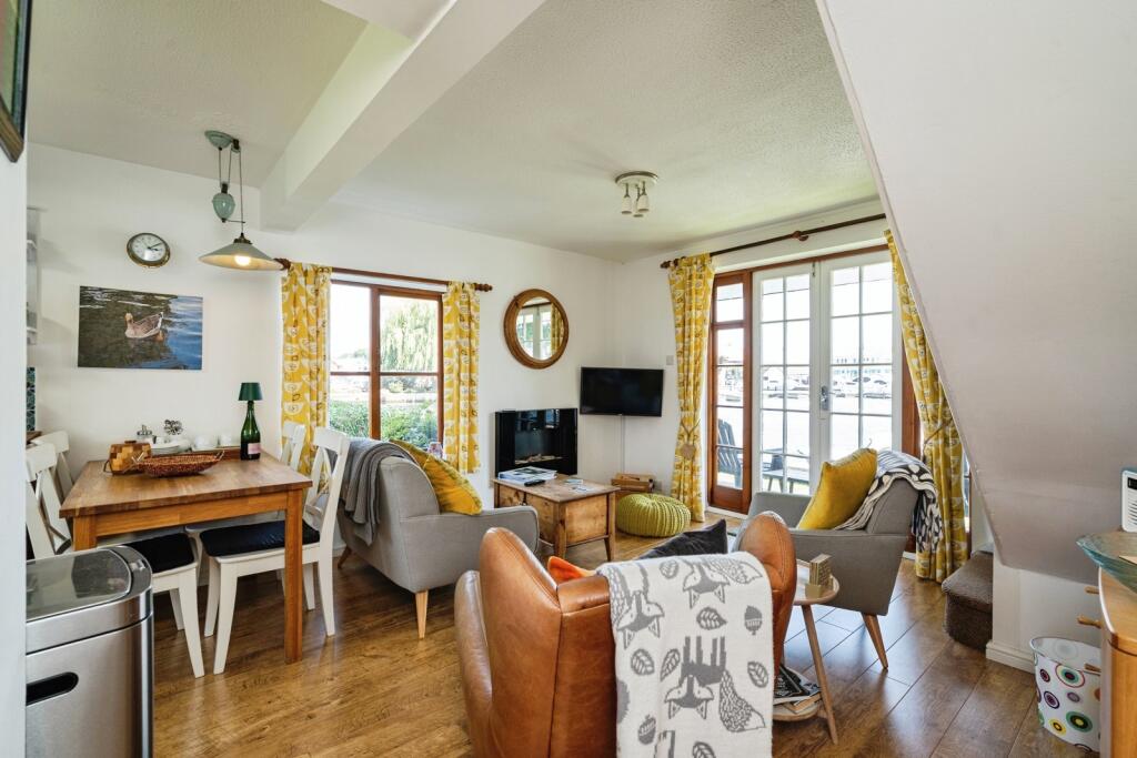 Staitheway Road, Wroxham, Norwich, Norfolk, NR12 - View 3