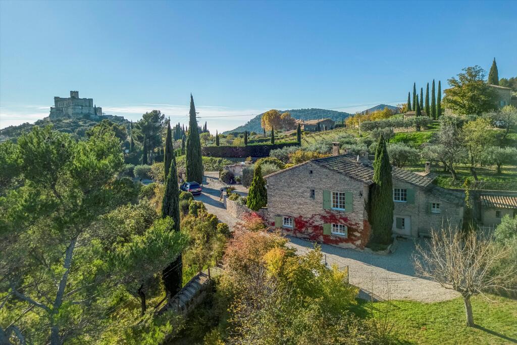 Main image of property: Provence-Alps-Cote d`Azur, Vaucluse, Le Barroux