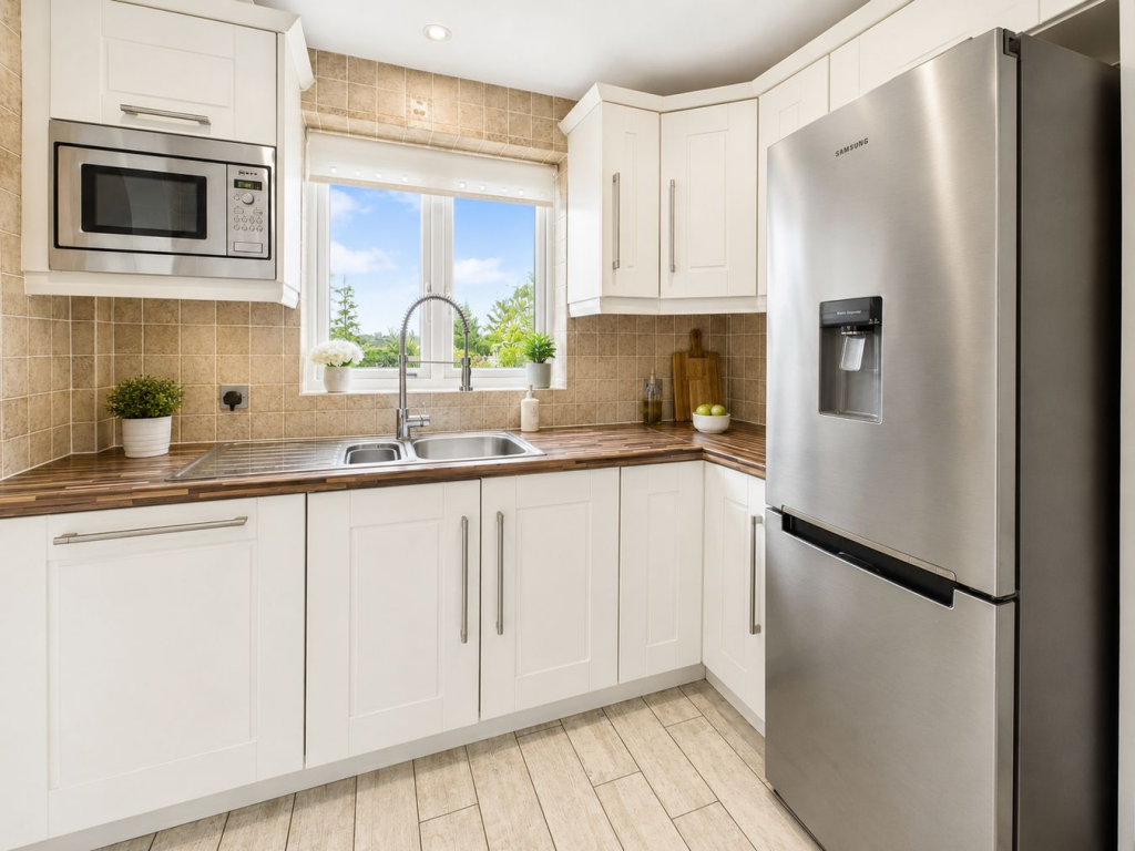 House in East Hertfordshire, Tewin - More