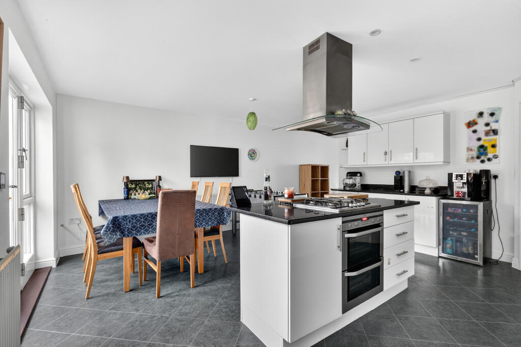 House in Bracknell, The Parks, Birch Hill - View 4