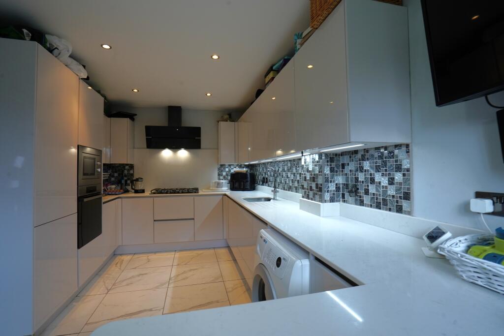Alderley Way, Adswood photo 5