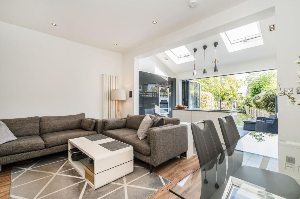 Highfield Road, Isleworth, TW7 photo 2