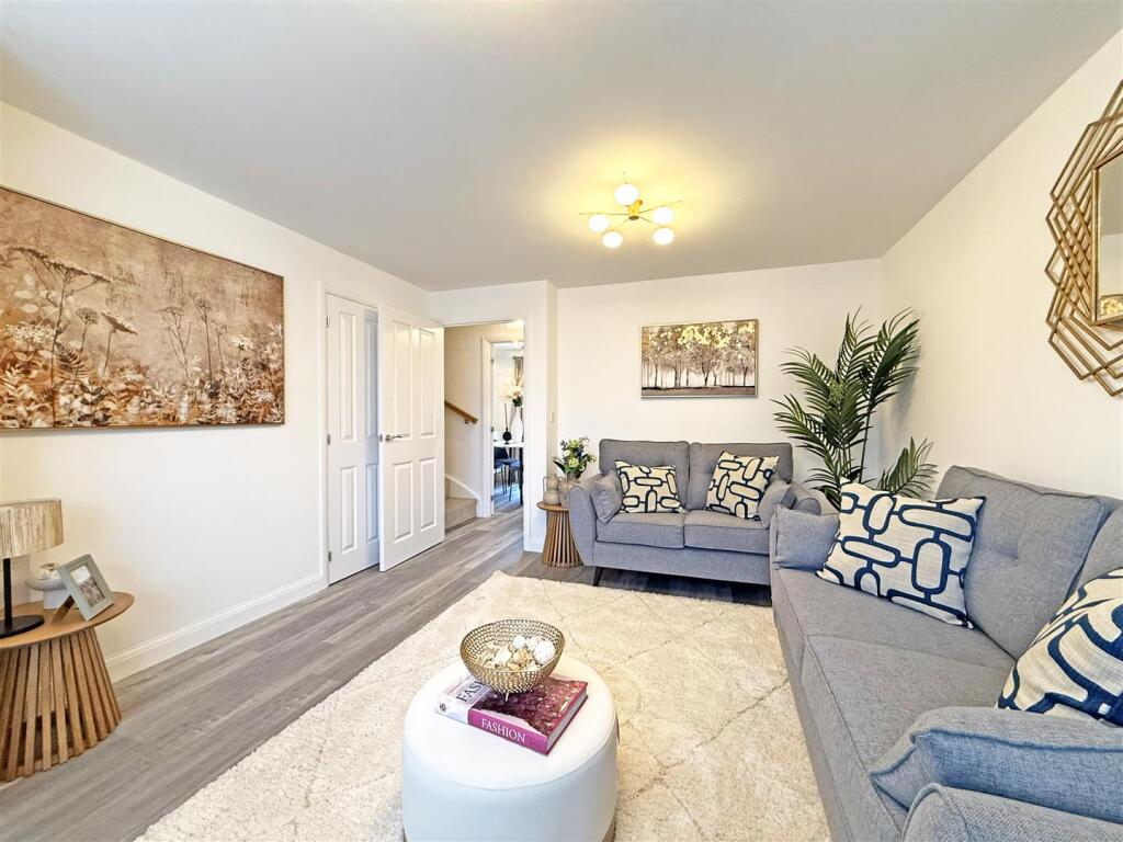 Rose Place, Welshpool Road, Bicton Heath, Shrewsbury photo 4