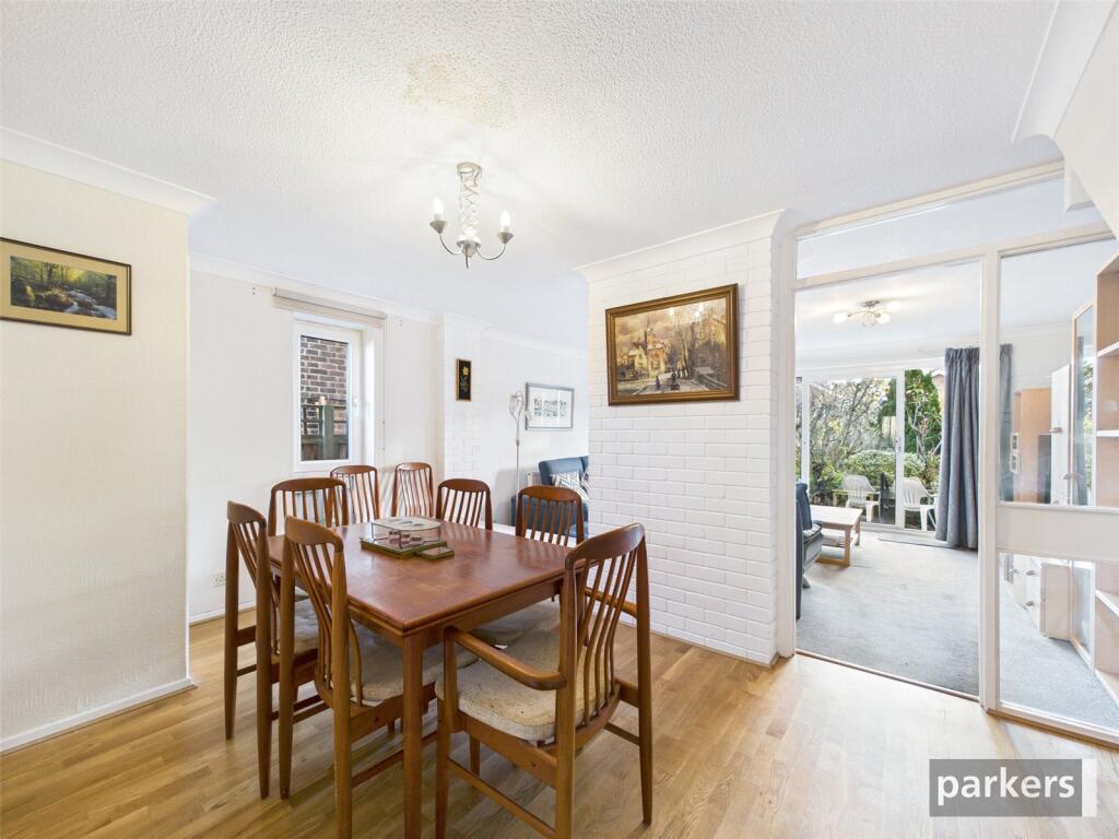 House in Bracknell, Hanworth - View 6