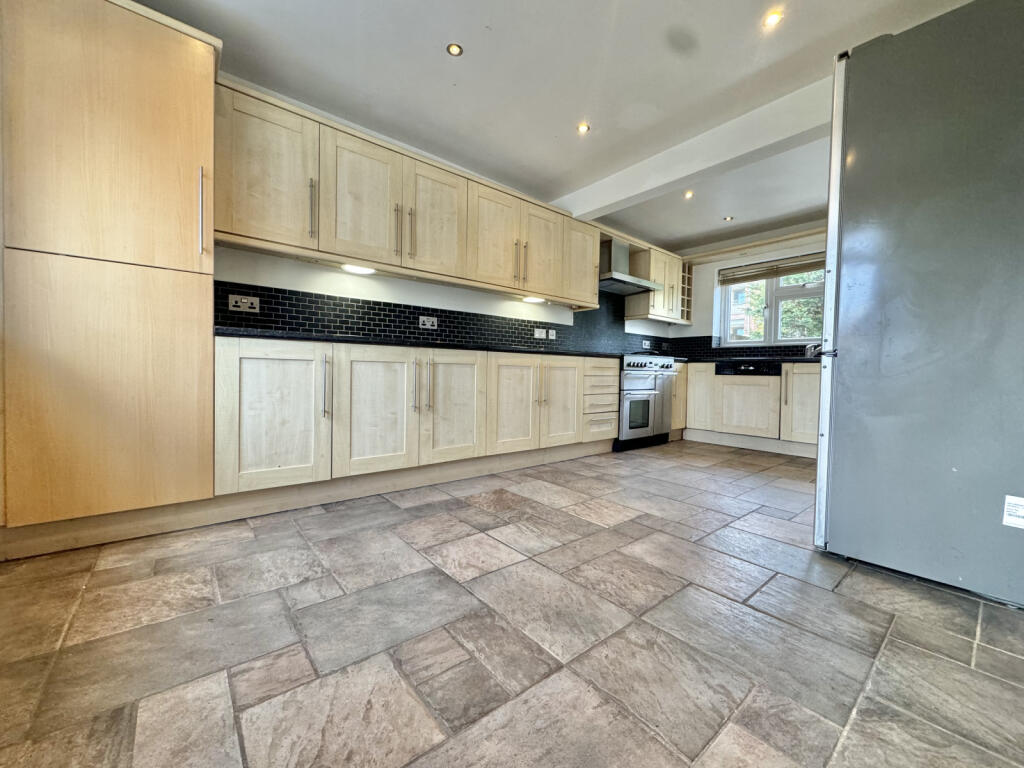 House in London - View 3