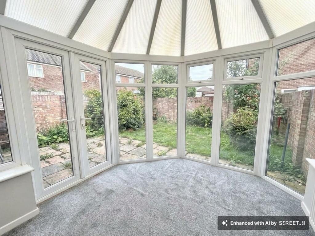 House in Tonbridge - View 4