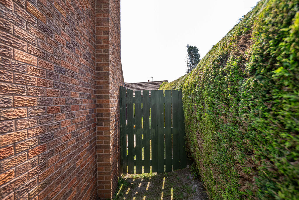 Castle Drive, Epworth photo 4