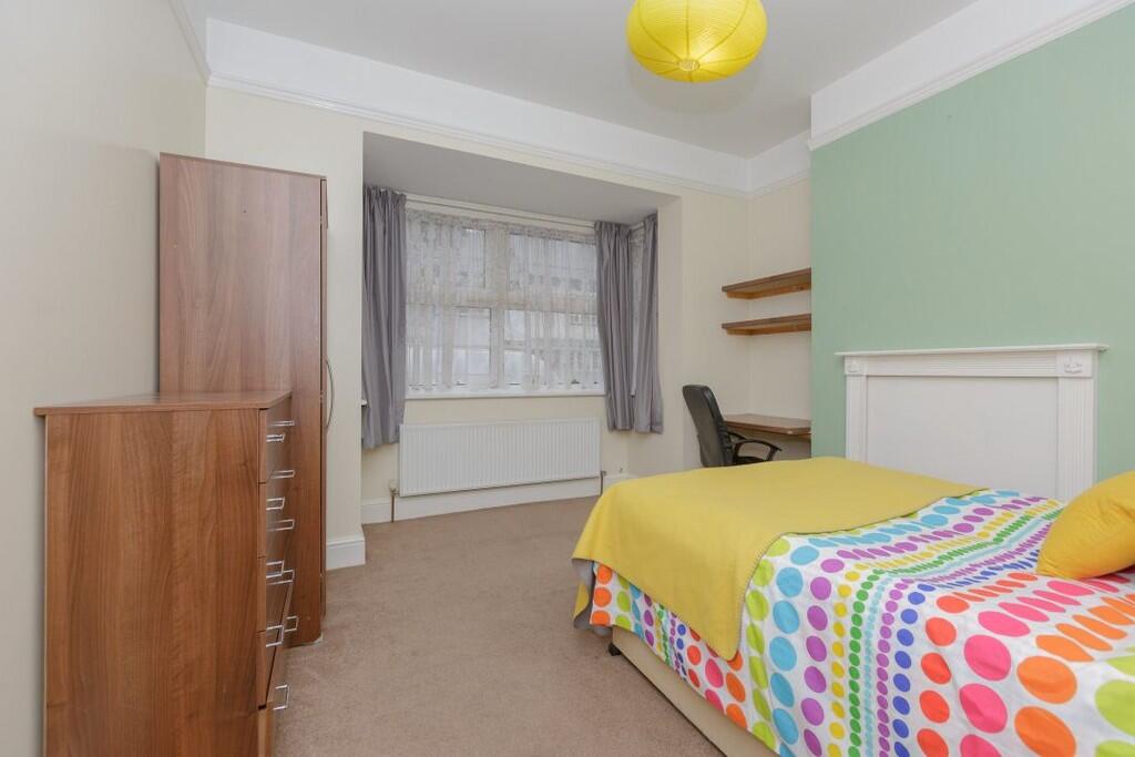 House in Leicester - View 5