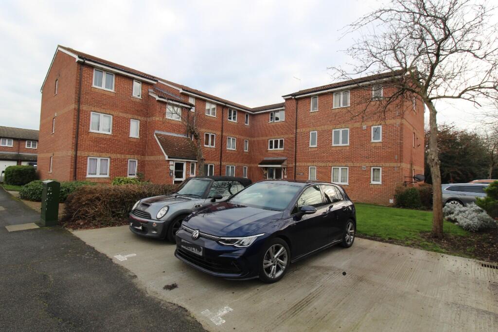 Main image of property: Sandon Close, Rochford, Essex, SS4