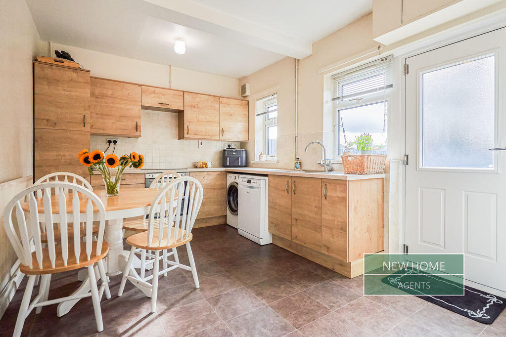 House in Stoke-on-Trent - More
