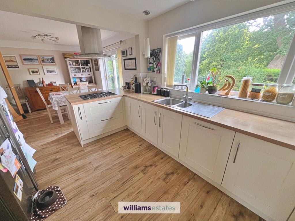 Greenside, Mold, CH7 photo 4