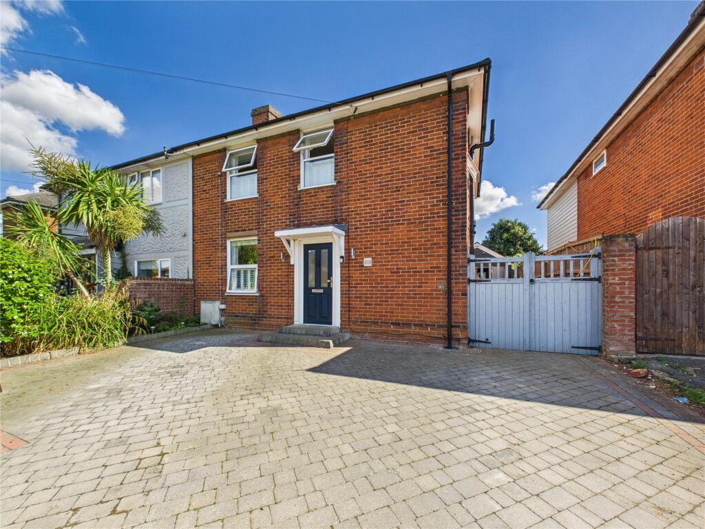 Irvine Road, Colchester, Essex, CO3 photo 3