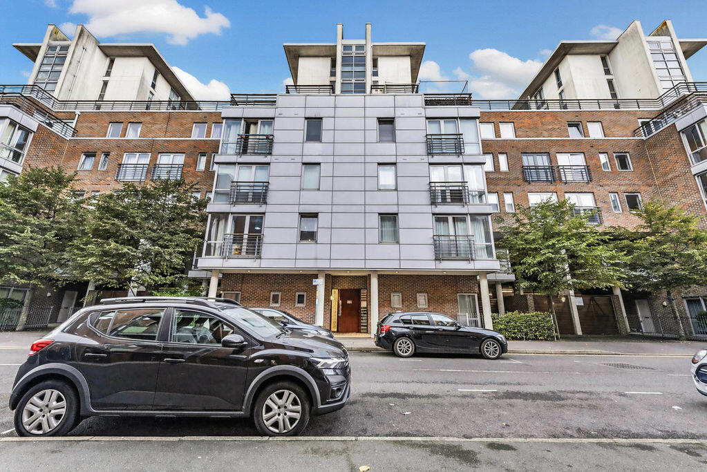 2 Bedroom Flat in PO1 3GF