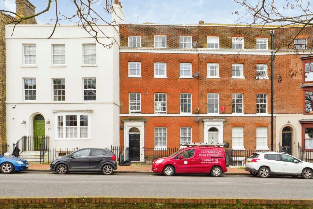 Apartment in Canterbury - View 2
