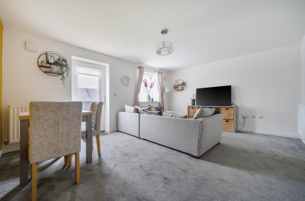 House in Basingstoke and Deane, Rooksdown - View 3