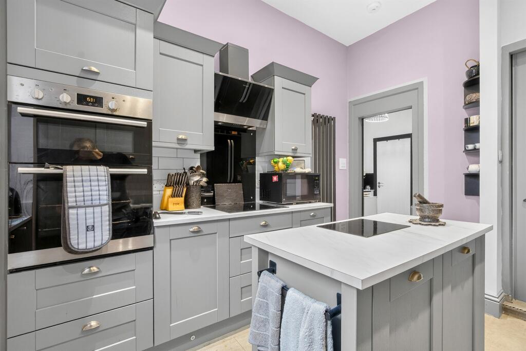 Apartment in Glasgow - More