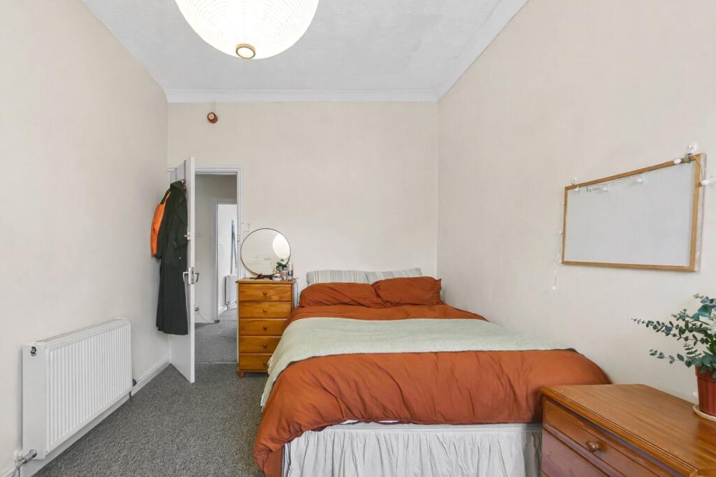 5 bedroom apartment for rent