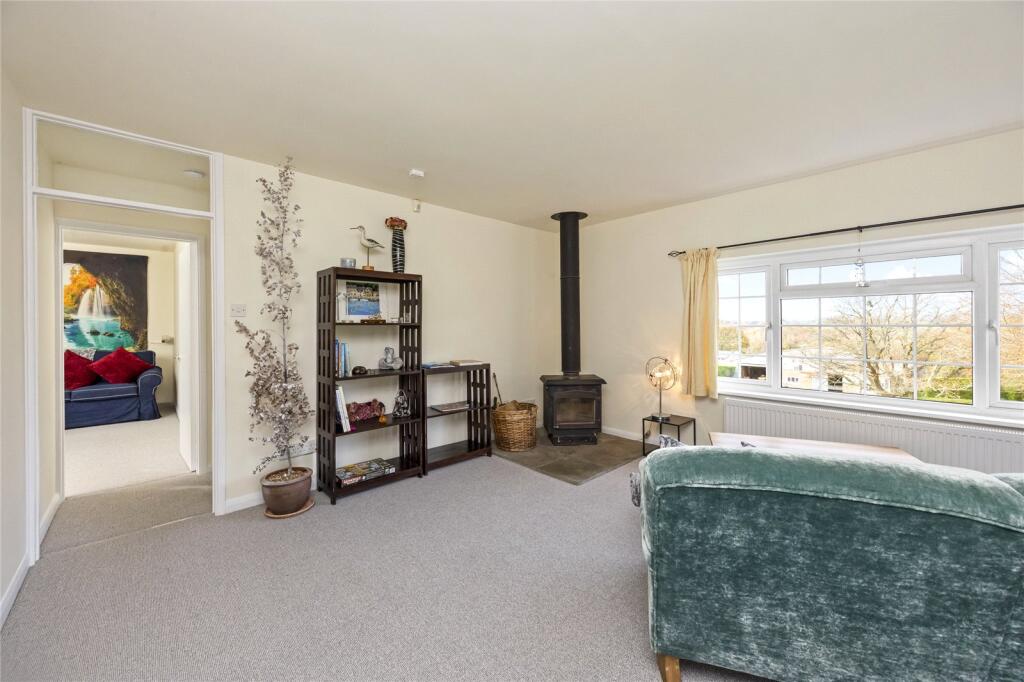 House in Rother, Burwash - More
