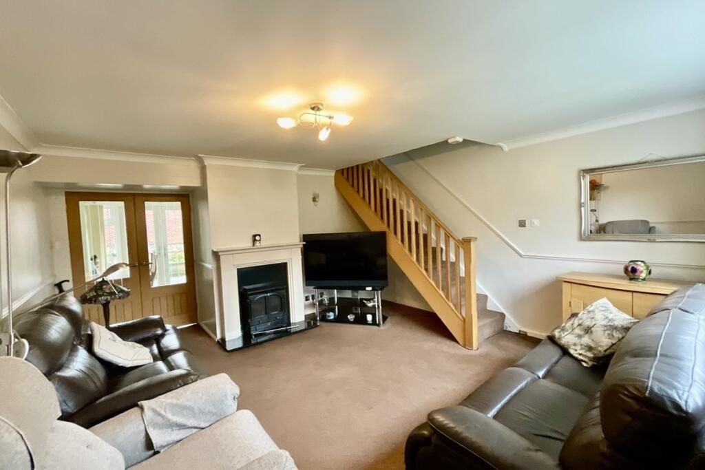 Moss Drive, Killamarsh, Sheffield, Derbyshire, S21 1FE photo 4