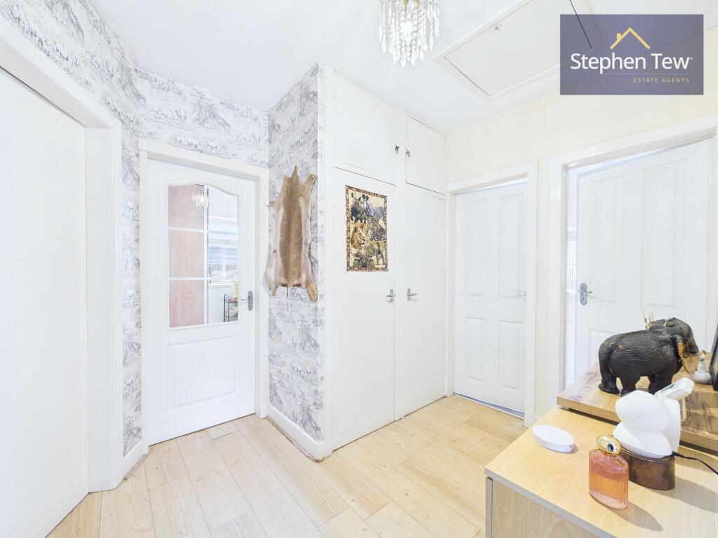 House in Blackpool, Anchorsholme - More