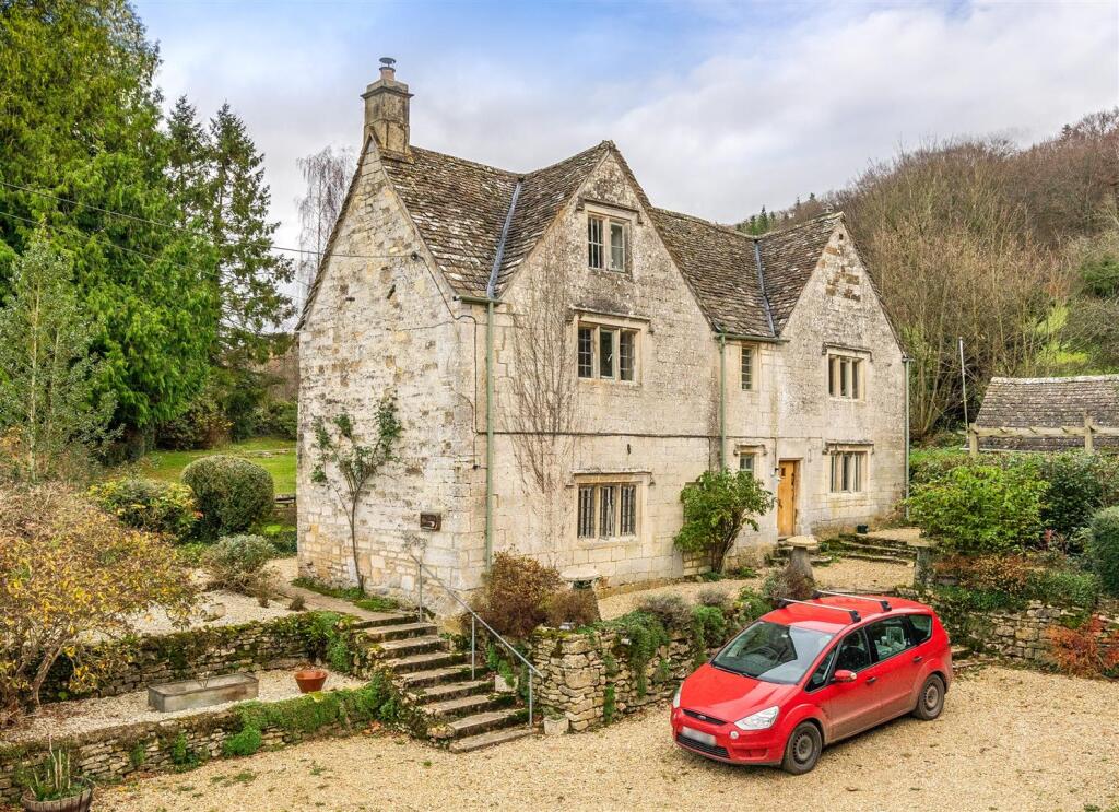 Main image of property: Wick Street, Stroud