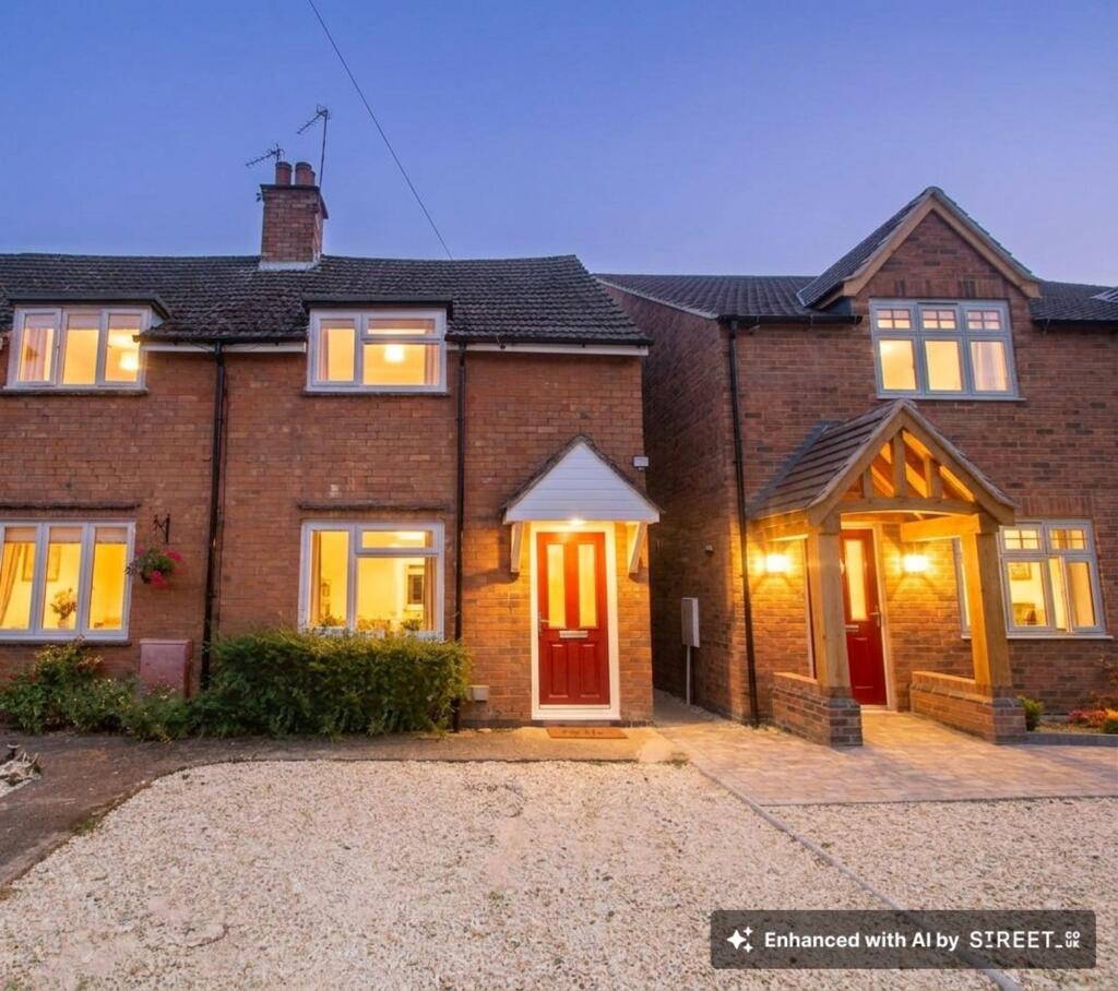 Main image of property: Park Lane, Snitterfield, CV37