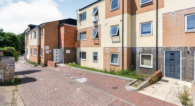 Main image of property: Lake View,218 Warren Ave Southampton, SO16