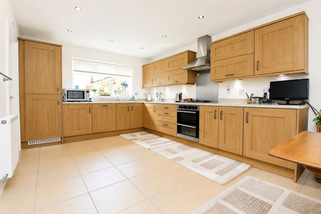 House in Stevenage, Stotfold - More