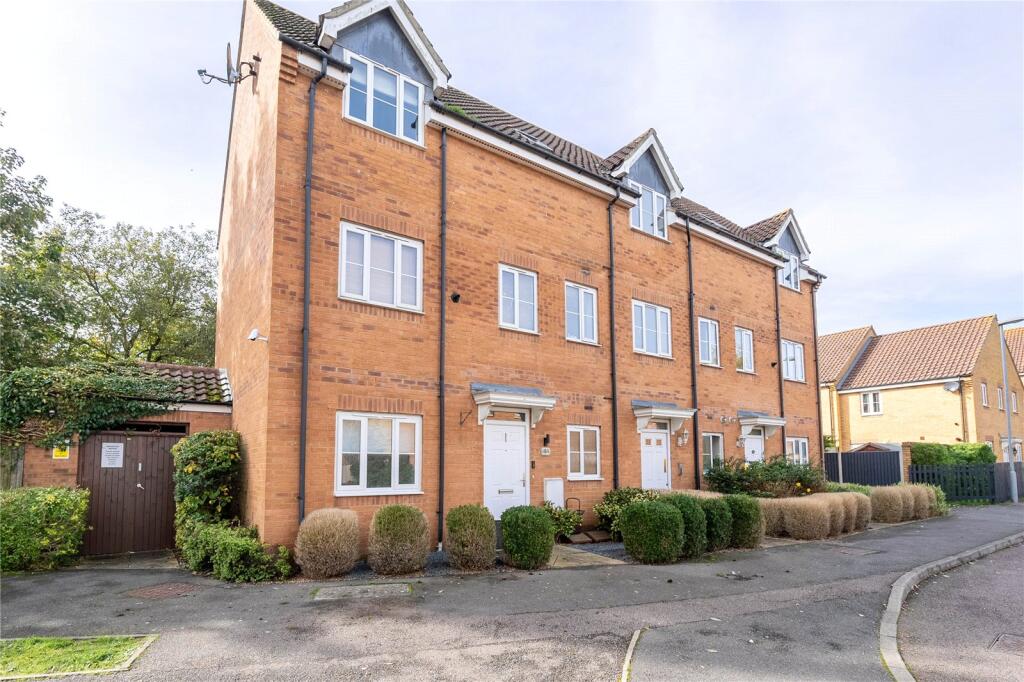 Main image of property: Peppercorn Way, Dunstable, Bedfordshire, LU6