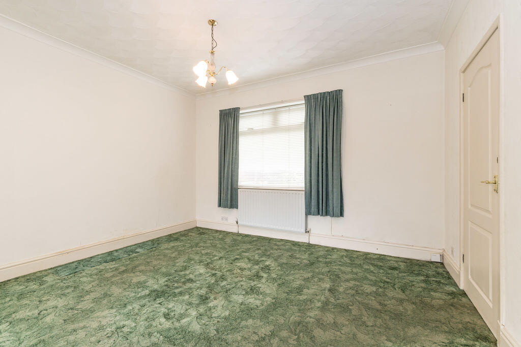 Fairbourne Avenue, Poolstock, Wigan, WN3 5HR photo 4