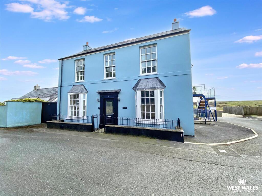 Main image of property: 2 Golygfa Coron, Penally