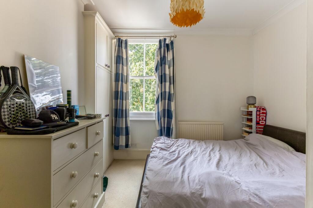 Apartment in London - View 5