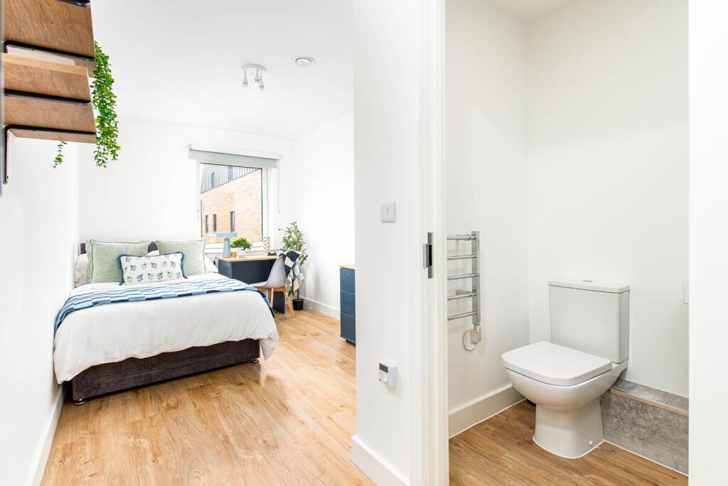 Main image of property: West Street, Bristol