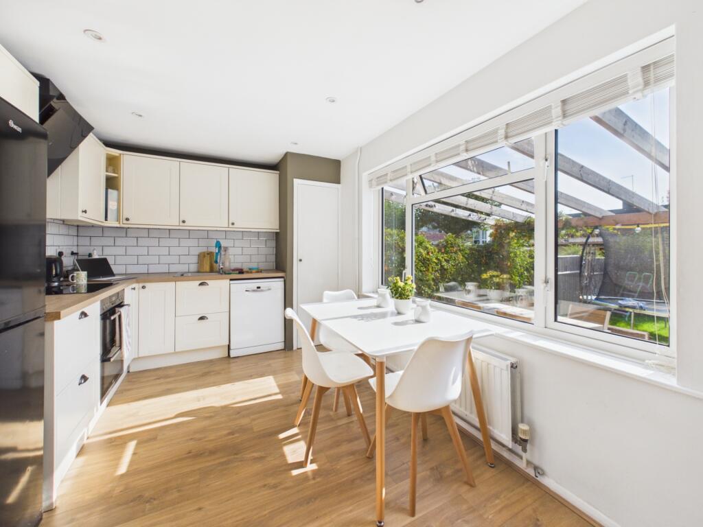 House in Redhill - View 5
