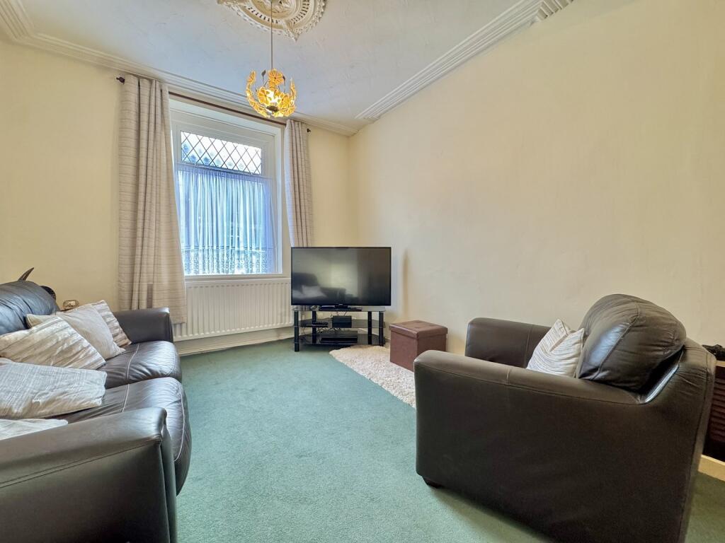 Victoria Avenue, Swansea, City And County of Swansea. photo 3
