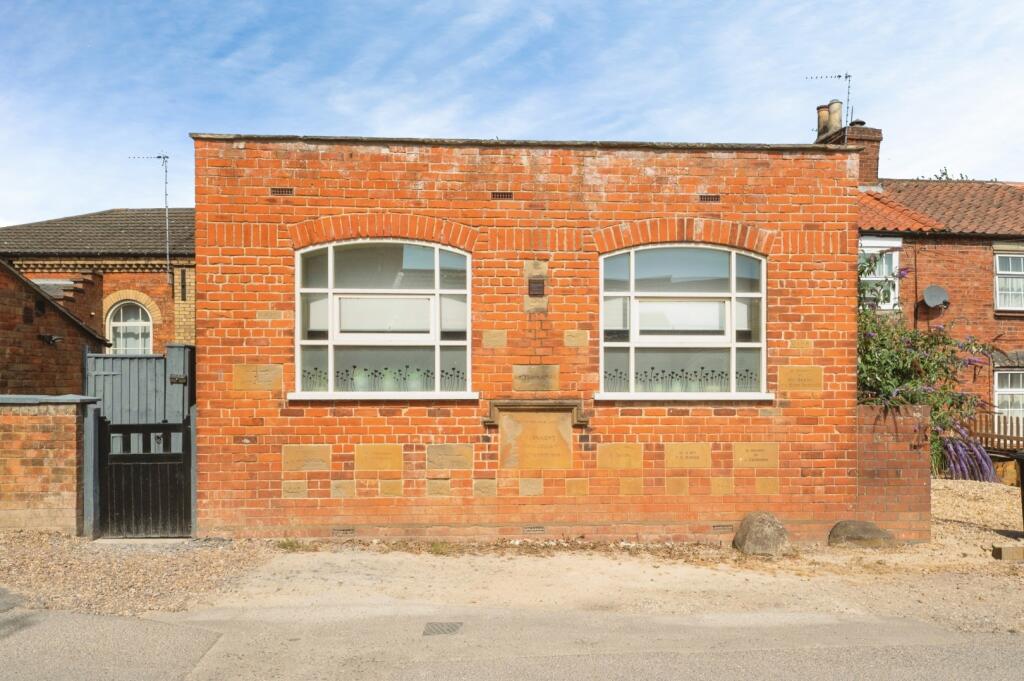 House in East Lindsey, Louth