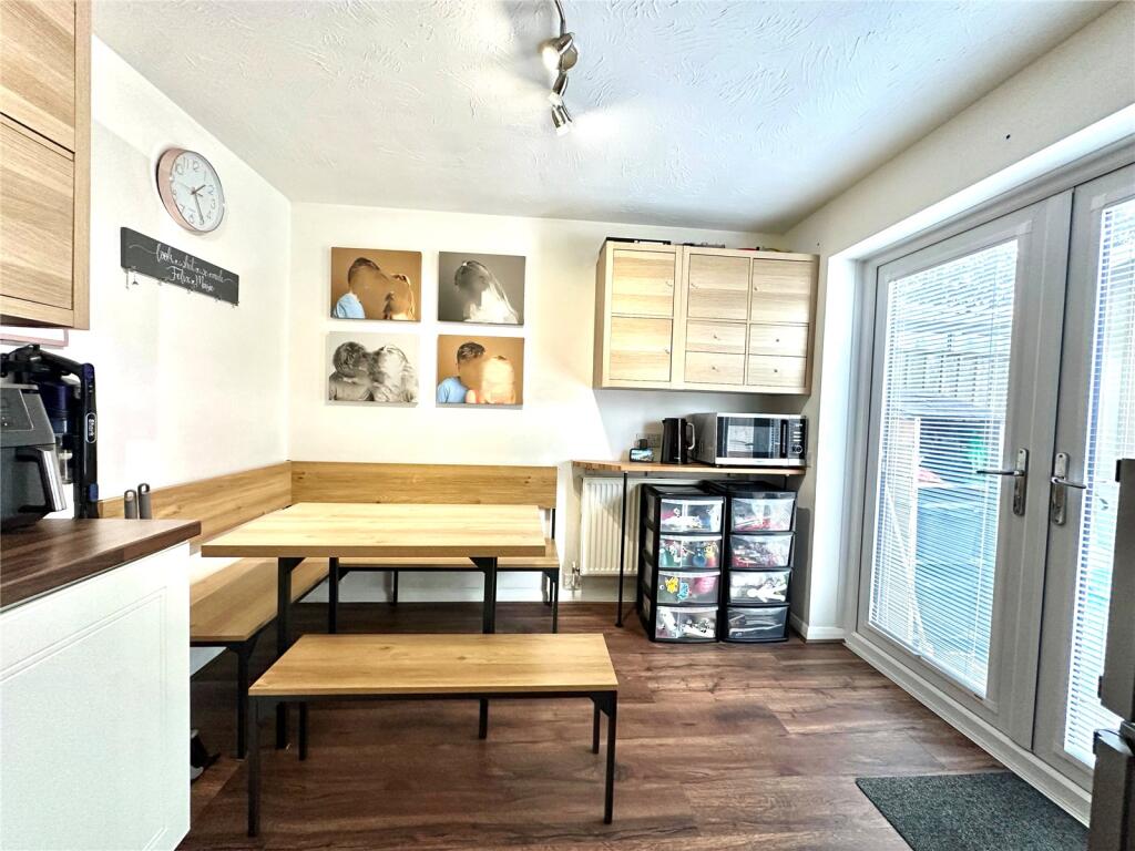 Meadow Road, Even Swindon, Swindon, SN2 - Radharc 4