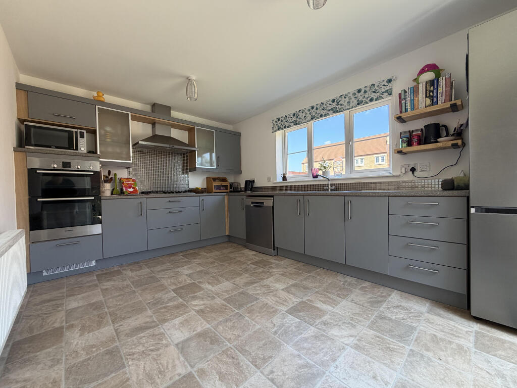 Highfield Drive, Littleport, Ely photo 2