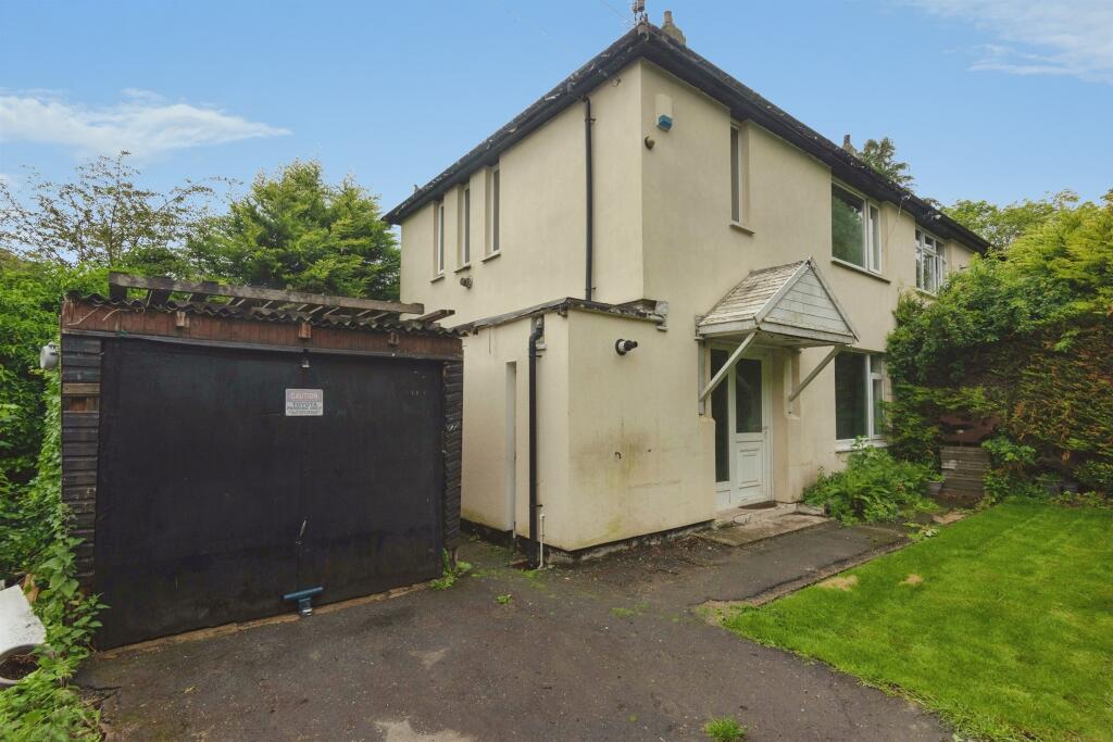 Main image of property: Cranmer Bank, Leeds