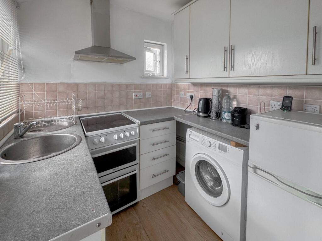 Seymour Road, Northfleet, Gravesend, Kent, DA11 photo 4