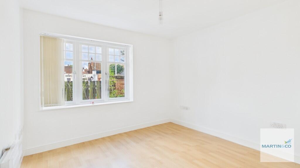 Apartment in Sutton Coldfield, Maney - View 5