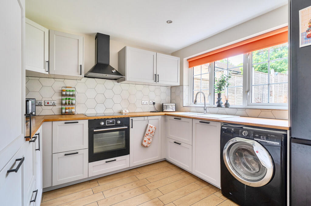 House in Southampton - View 2