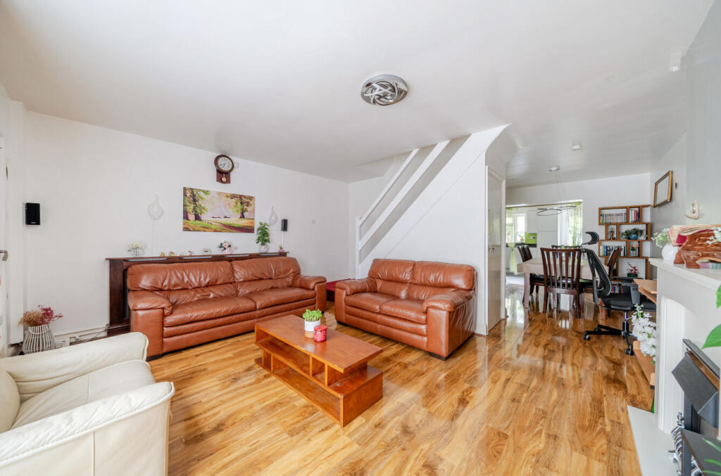 House in Guildford, Worplesdon - View 5