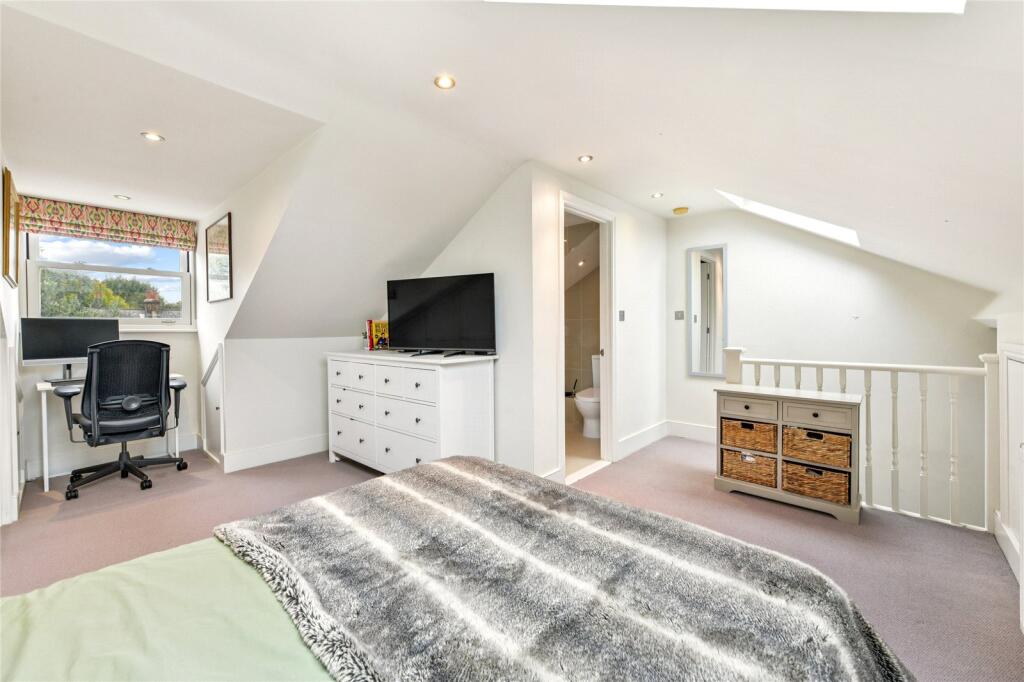 House in London - More