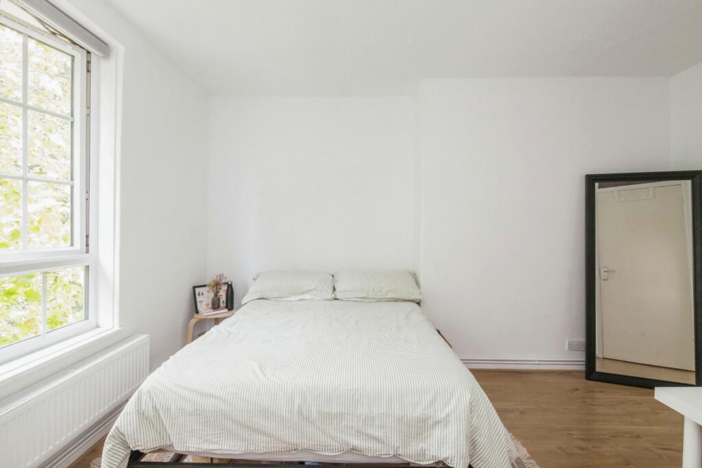 Apartment in London, East Dulwich Estate, East Dulwich - More